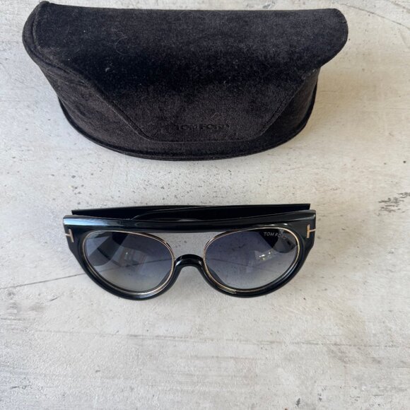 Tom Ford Black Gold Oversized Sunglasses - Picture 2 of 12